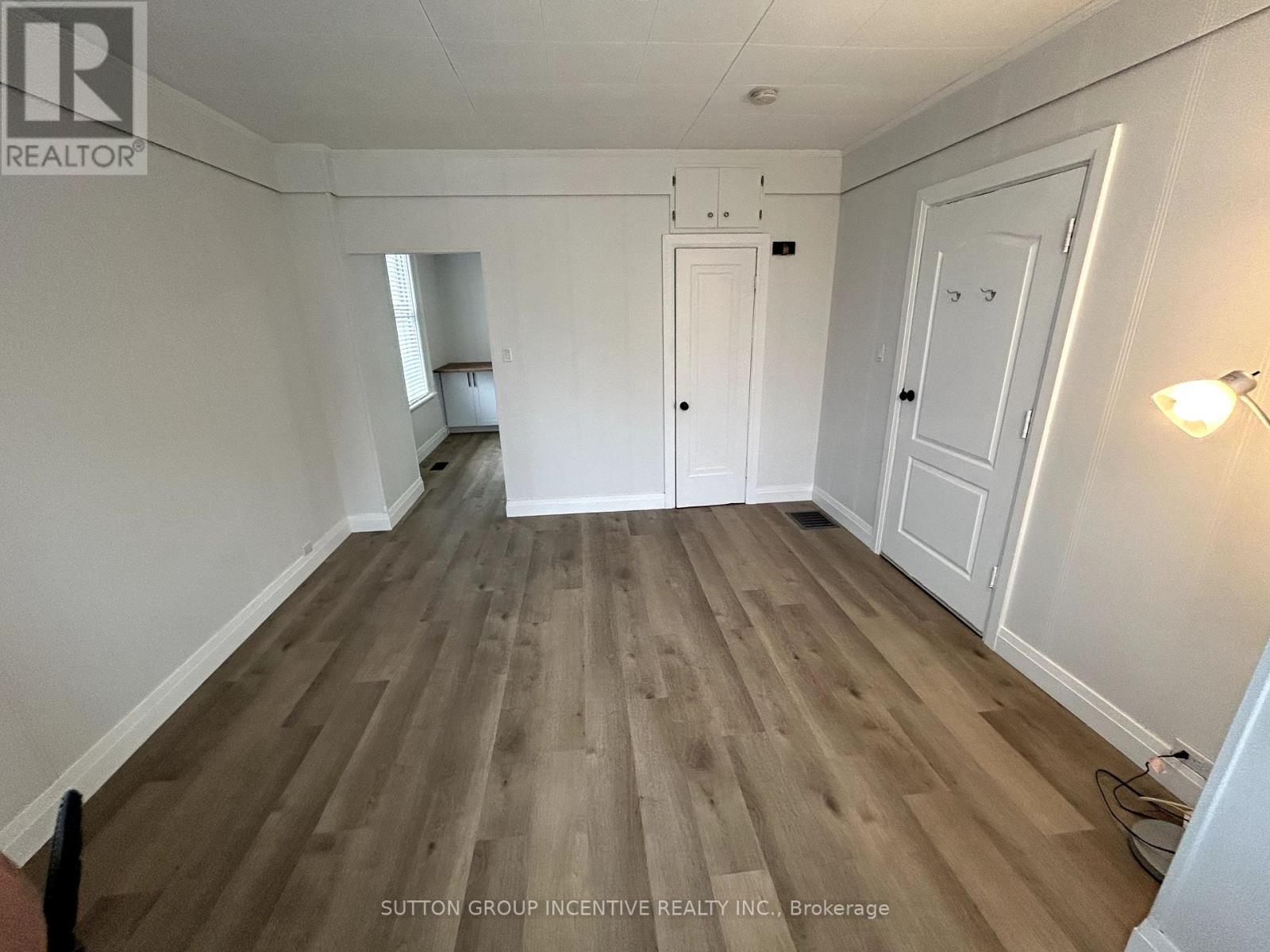 166 COLLIER STREET - 16