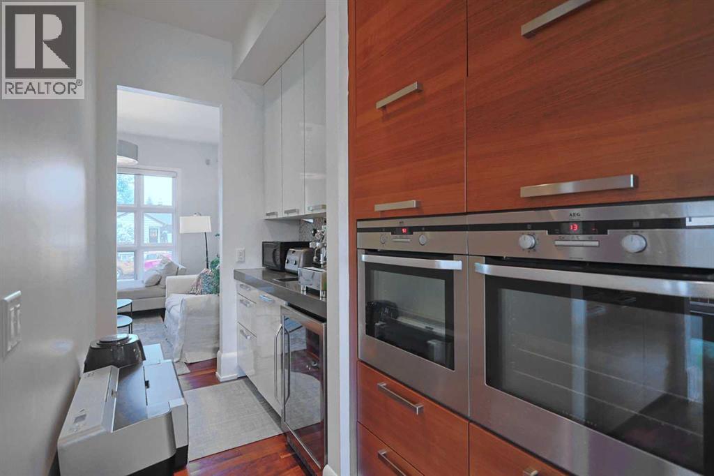 Single Family House for Sale in  Broadview Road NW Hillhurst Calgary 