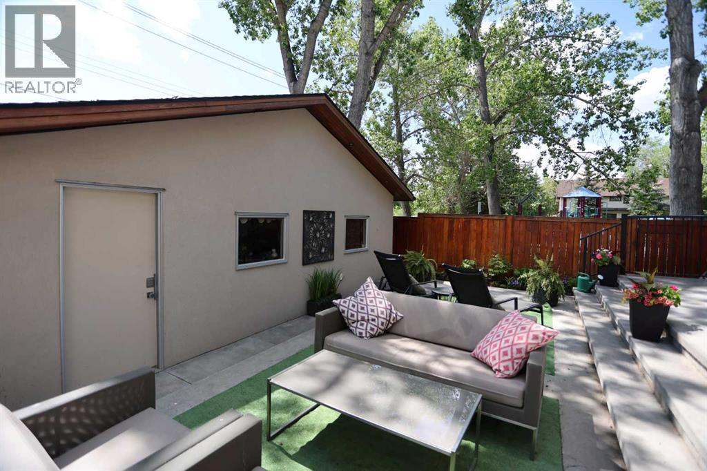 Single Family House for Sale in  Broadview Road NW Hillhurst Calgary 