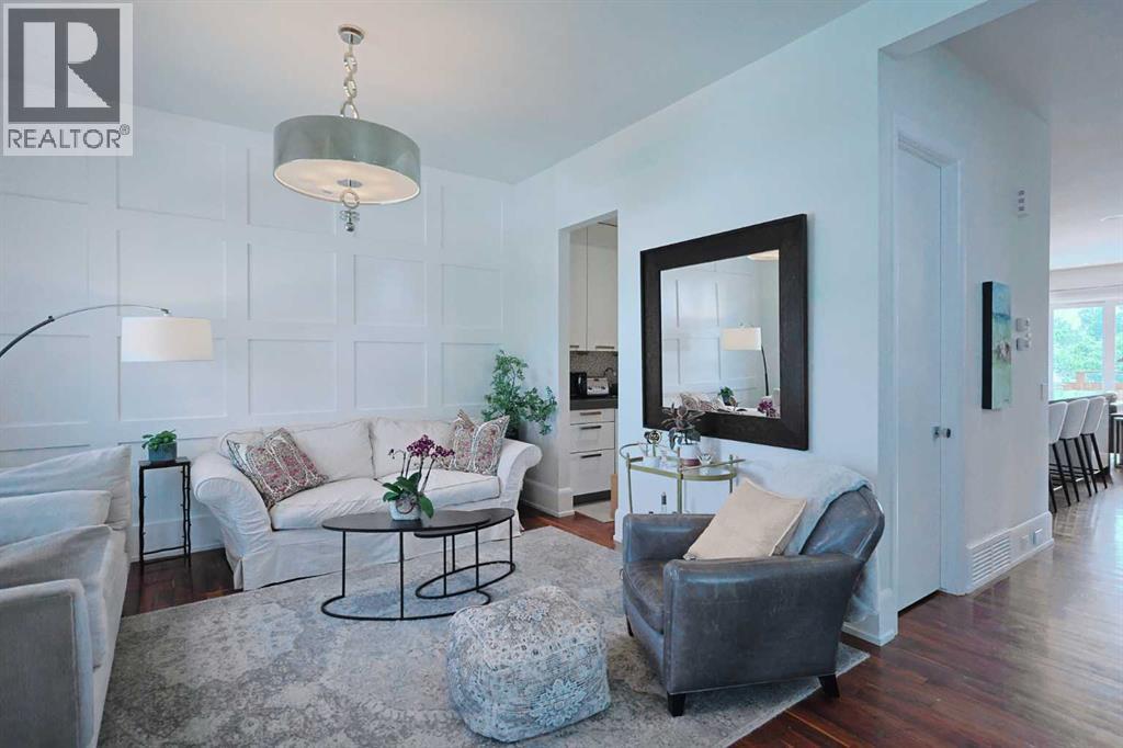 Single Family House for Sale in  Broadview Road NW Hillhurst Calgary 