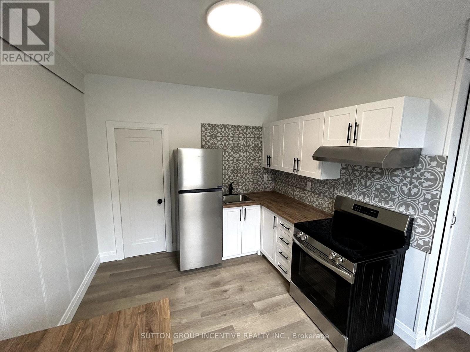 166 COLLIER STREET - 18
