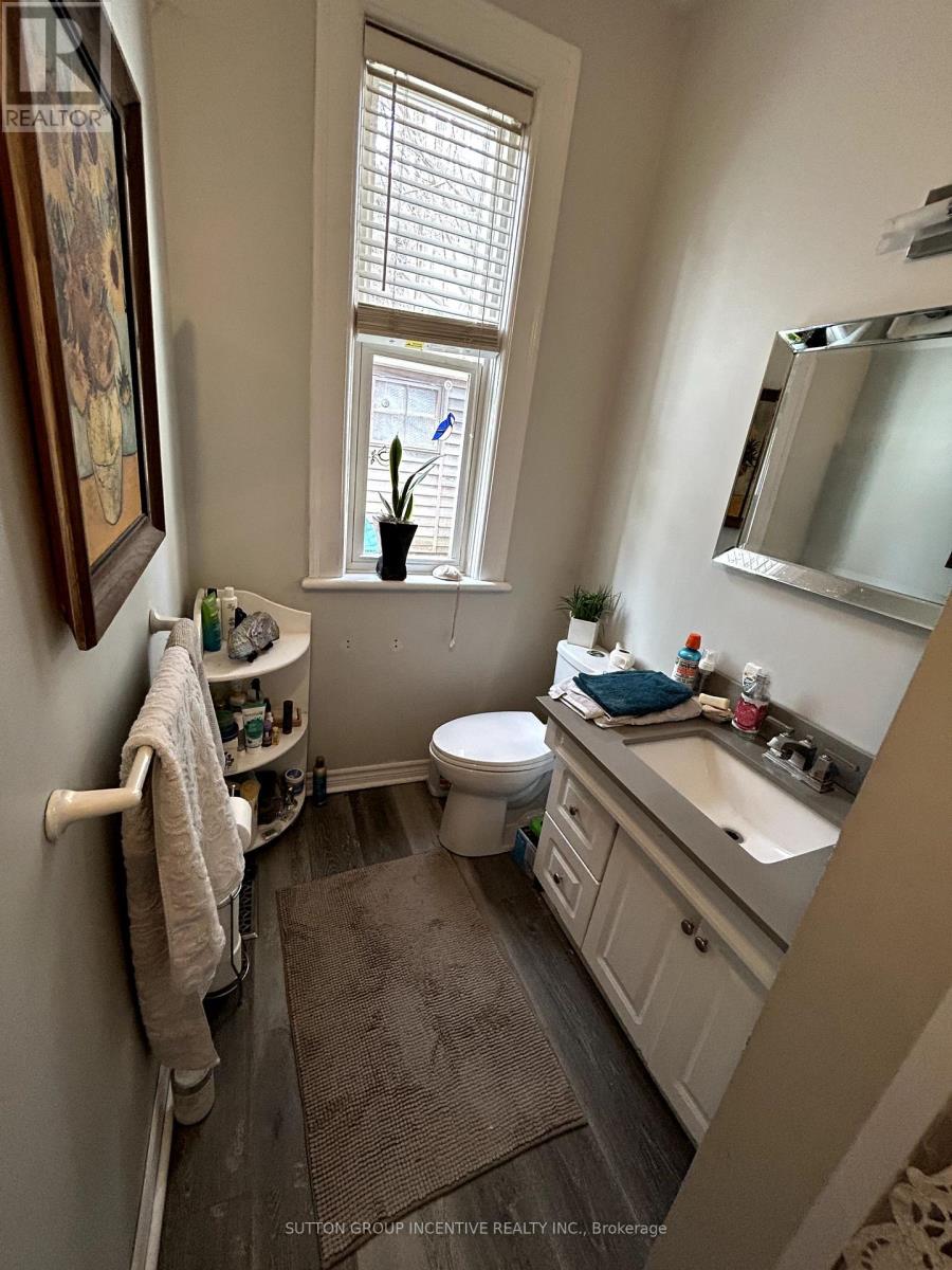 166 COLLIER STREET - 21