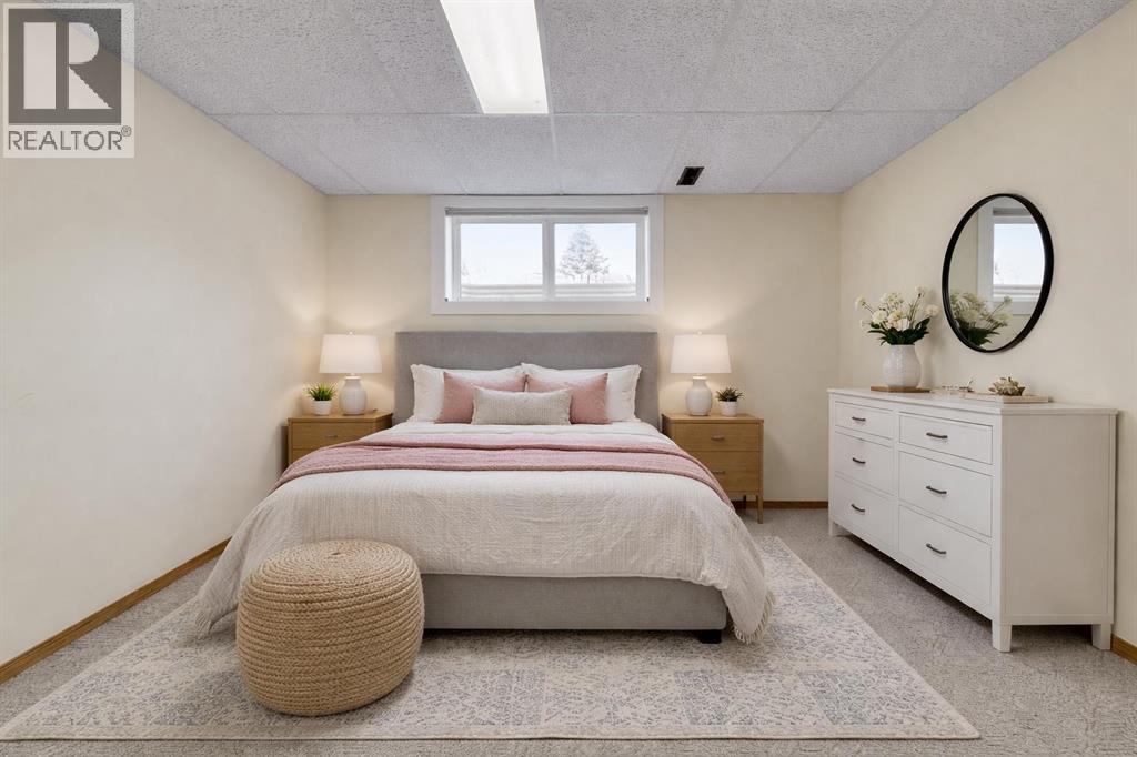 Single Family House for Sale in  Vandoos Gardens NW Varsity Calgary 