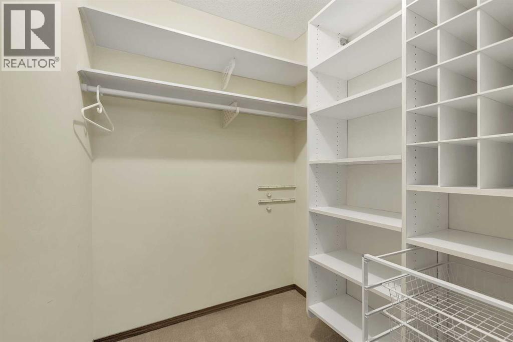 Single Family House for Sale in  Vandoos Gardens NW Varsity Calgary 