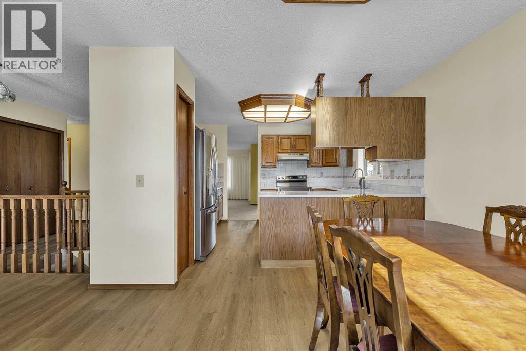 Single Family House for Sale in  Vandoos Gardens NW Varsity Calgary 