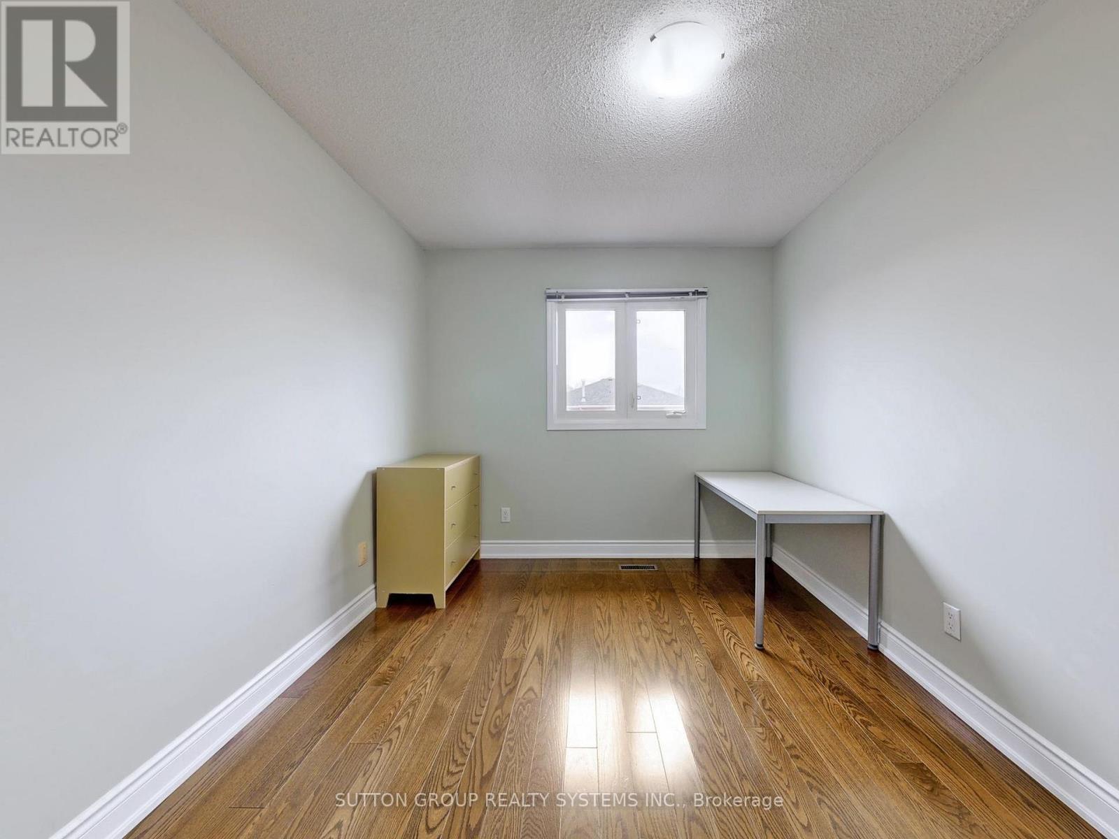 3279 PILCOM CRESCENT - 25