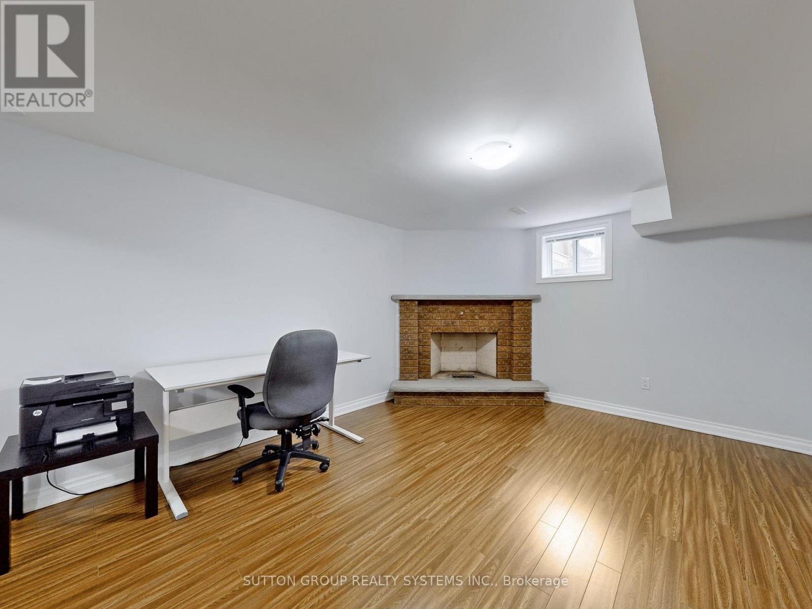 3279 PILCOM CRESCENT - 29