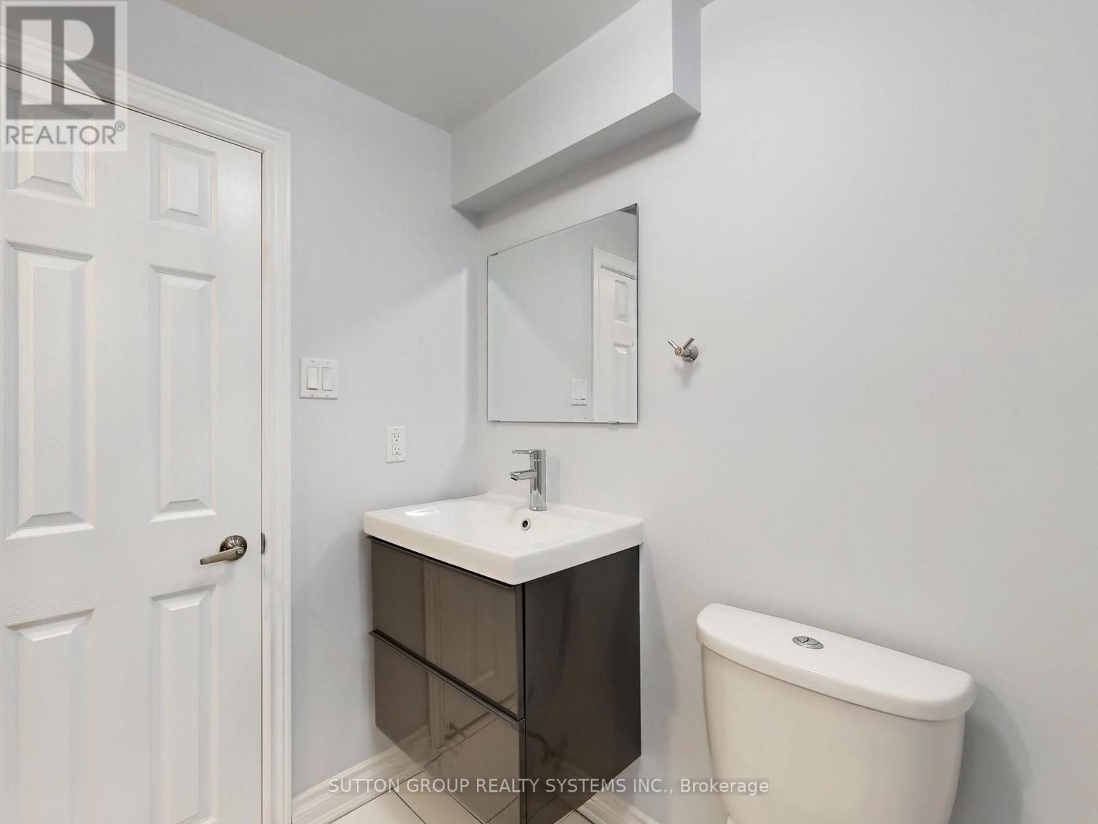 3279 PILCOM CRESCENT - 30