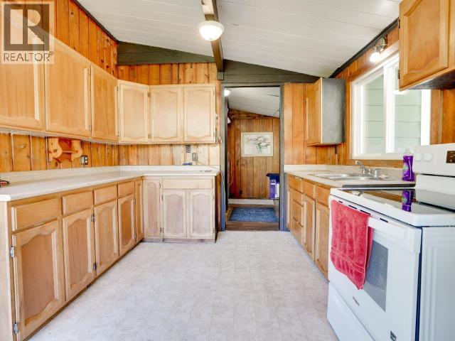 3048 OAK STREET - 12