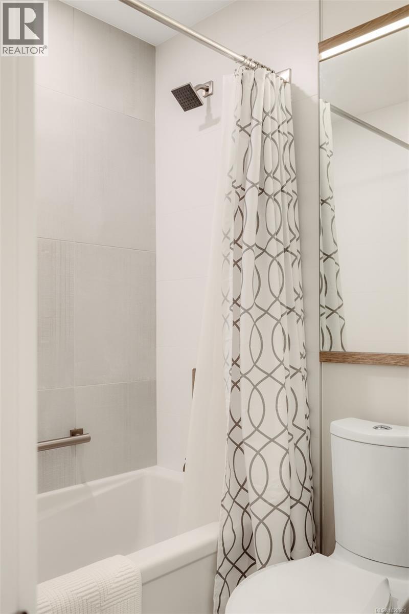 #211 1201 Fort St - 28