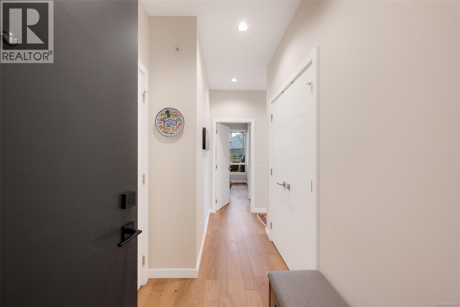 #211 1201 FORT ST - 29