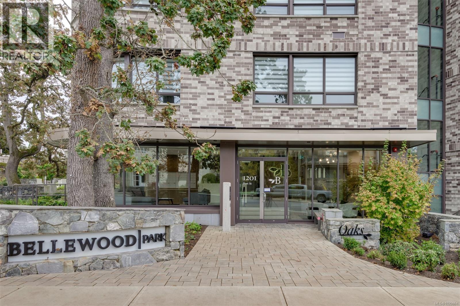 #211 1201 FORT ST - Image 3