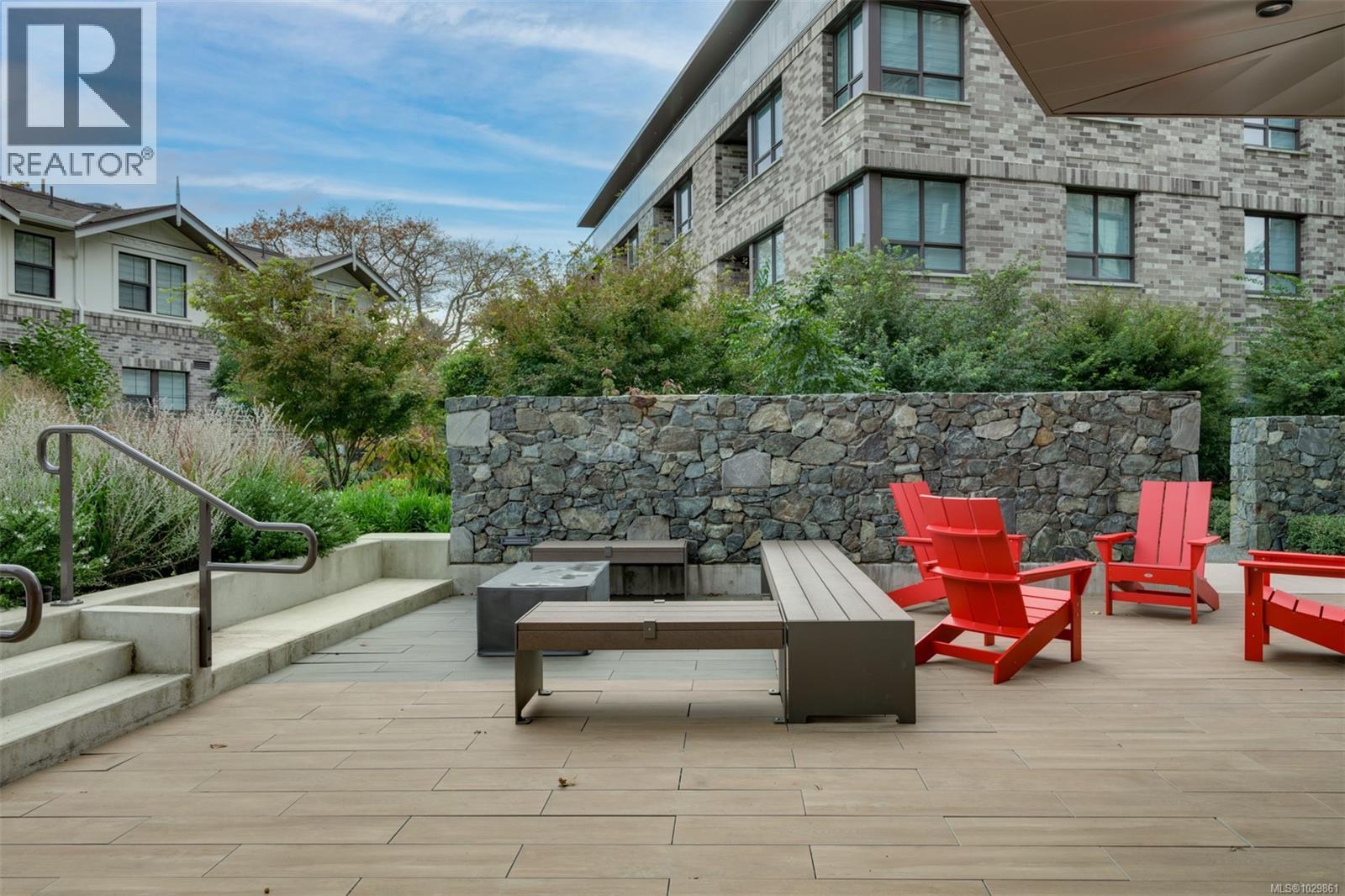 #211 1201 FORT ST - 39