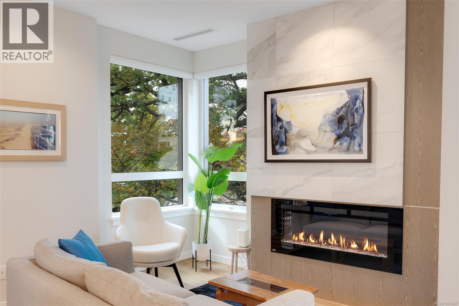 #211 1201 FORT ST - 4