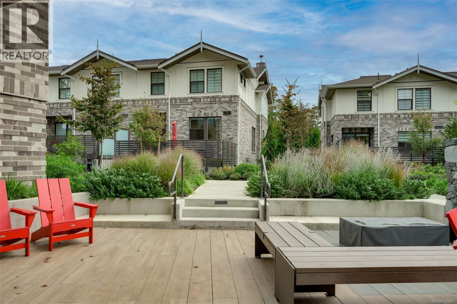 #211 1201 FORT ST - 40