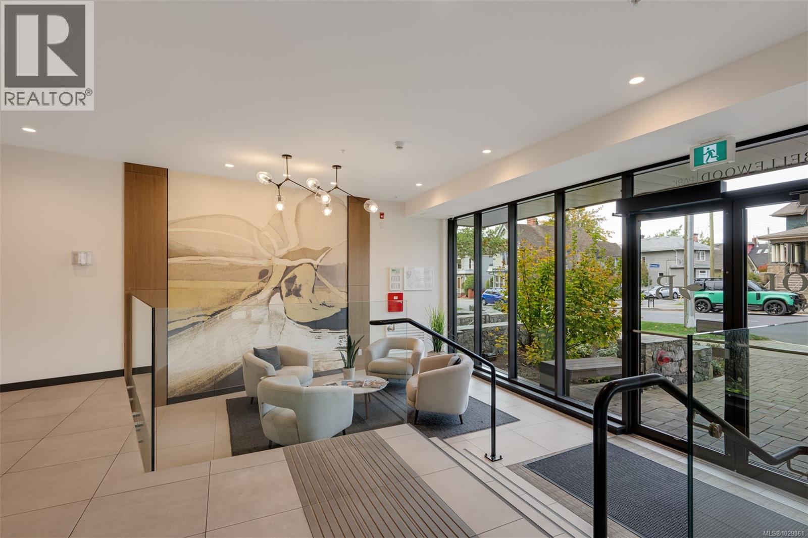 #211 1201 FORT ST - 42