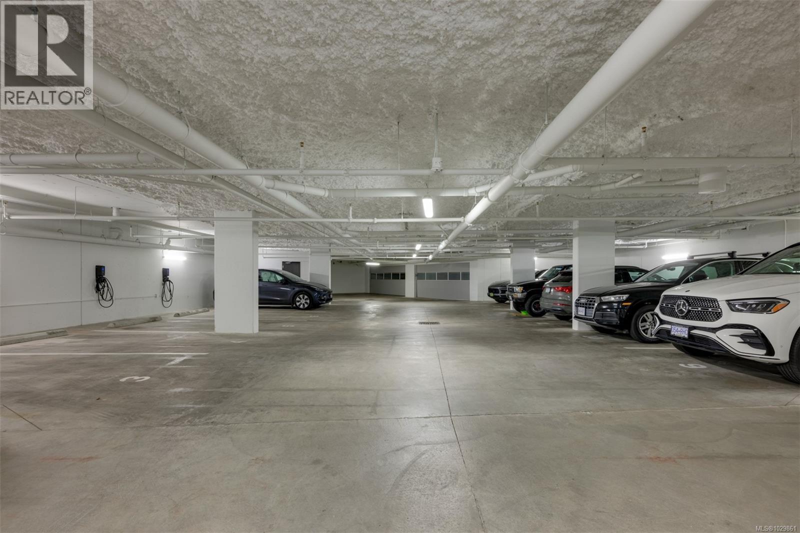 #211 1201 FORT ST - 44