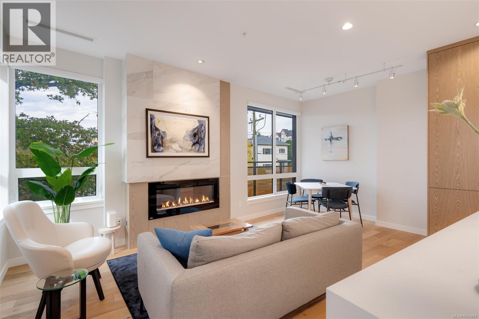 #211 1201 FORT ST - 5