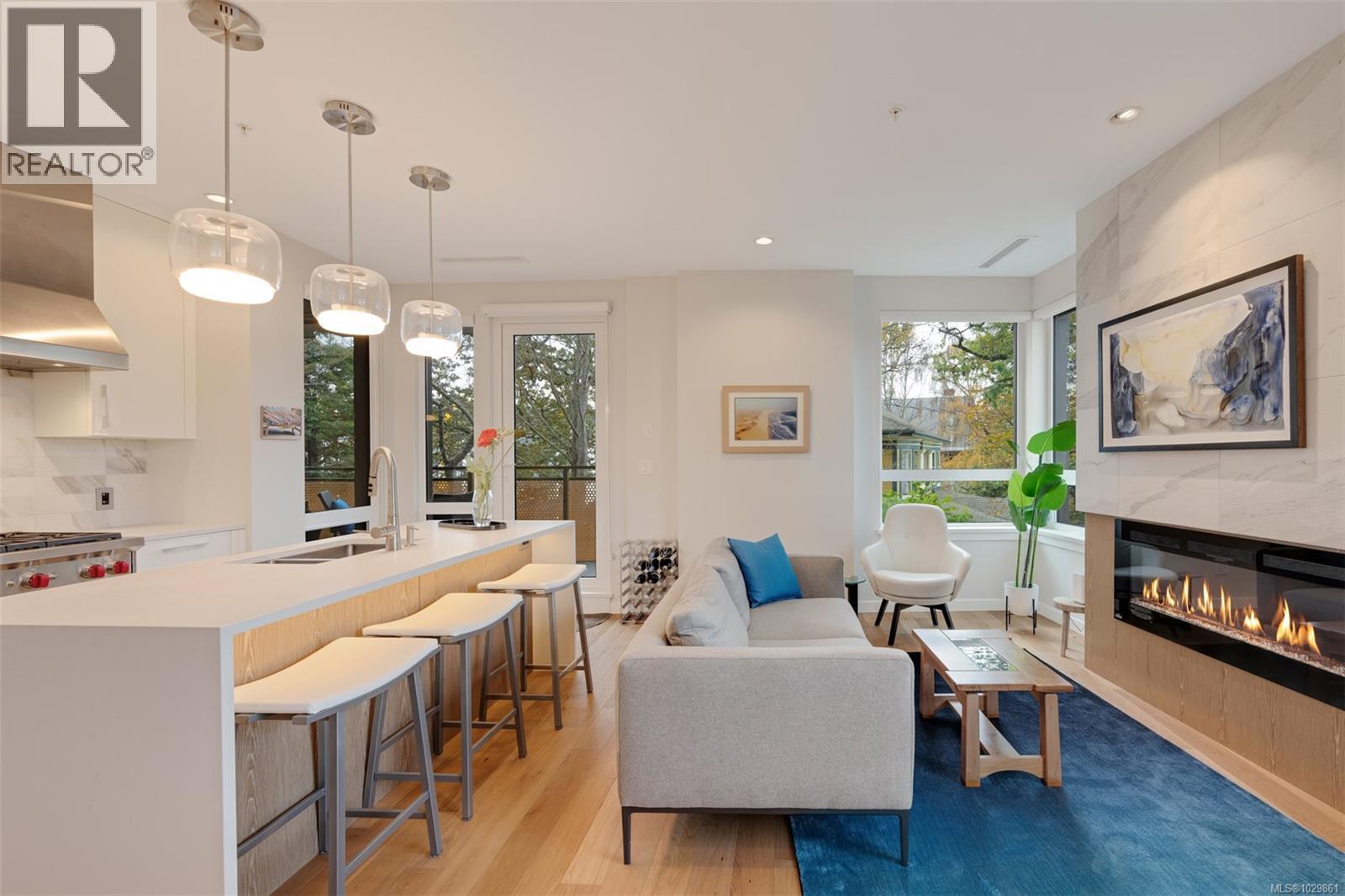 #211 1201 FORT ST - 7