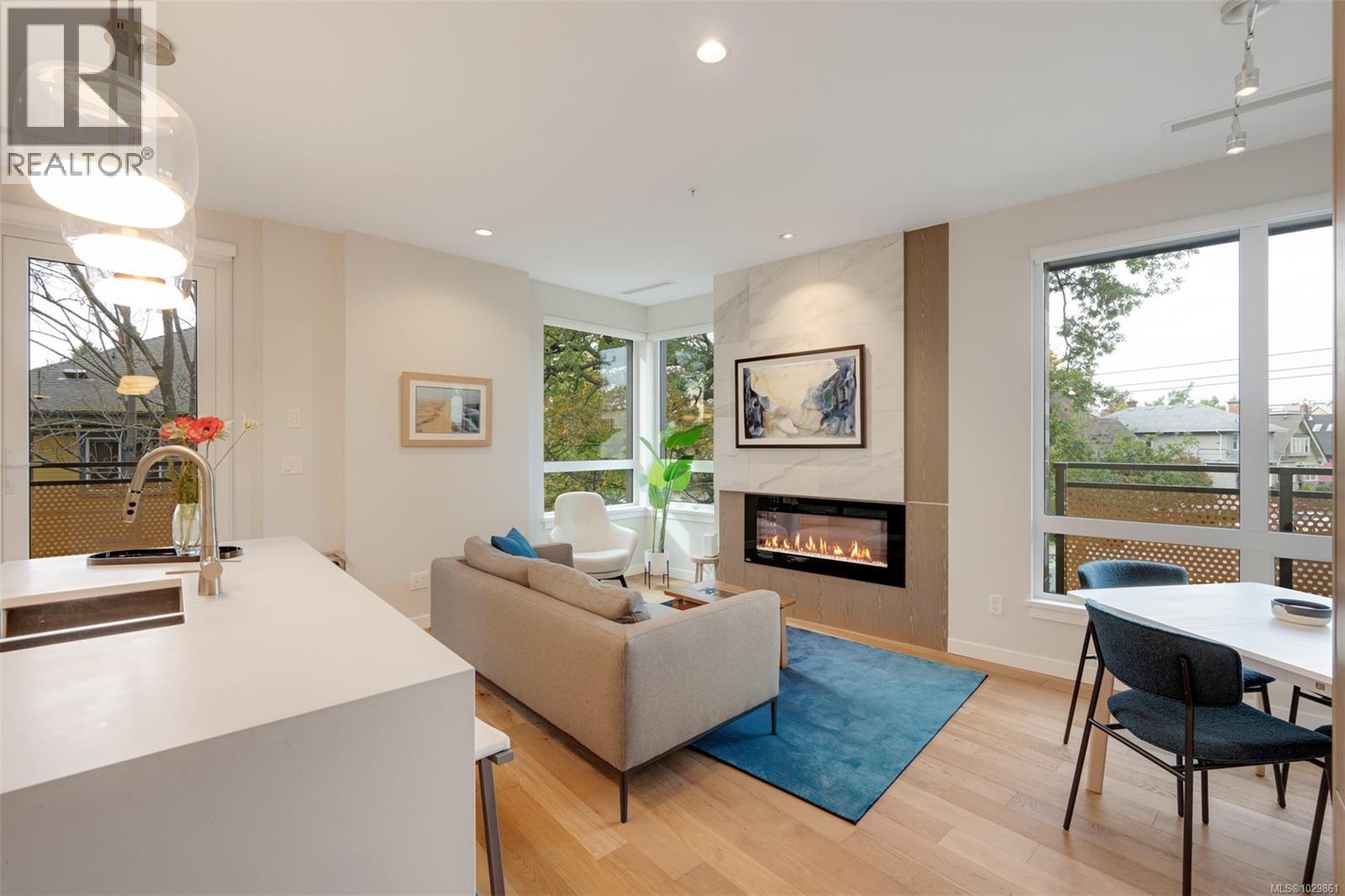 #211 1201 FORT ST - 8