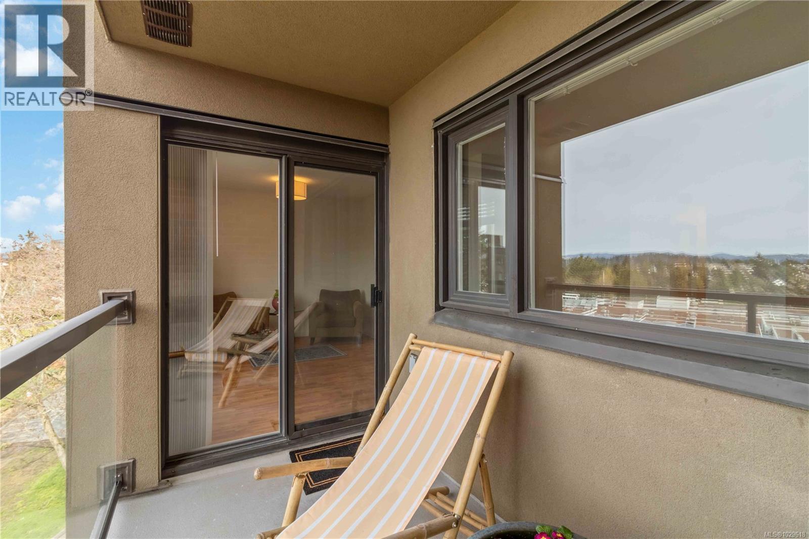 #508 103 GORGE RD E - 10