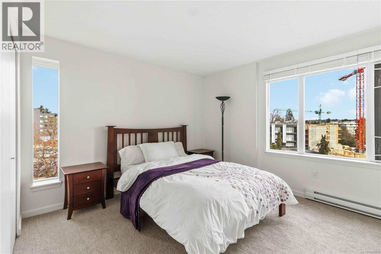 #508 103 GORGE RD E - 19