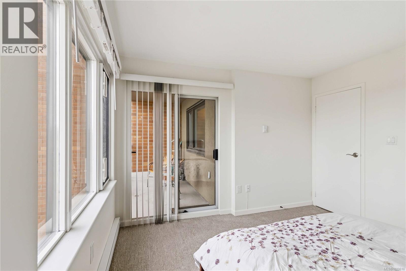 #508 103 GORGE RD E - 21