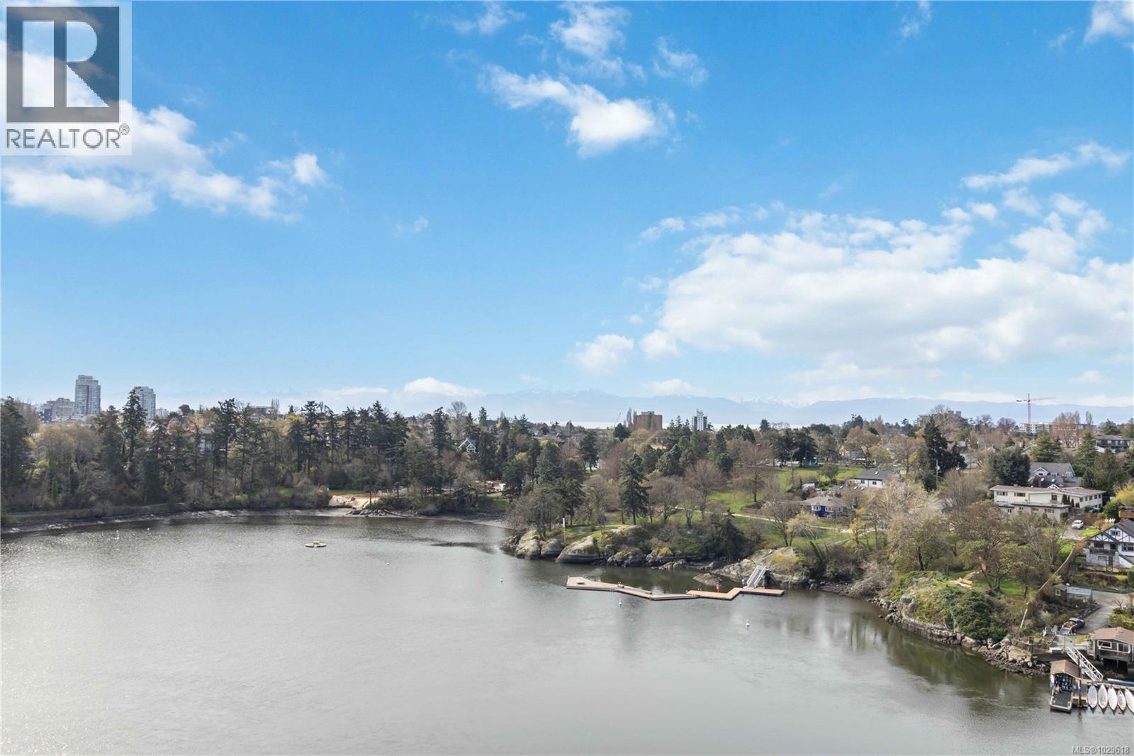 #508 103 GORGE RD E - 36