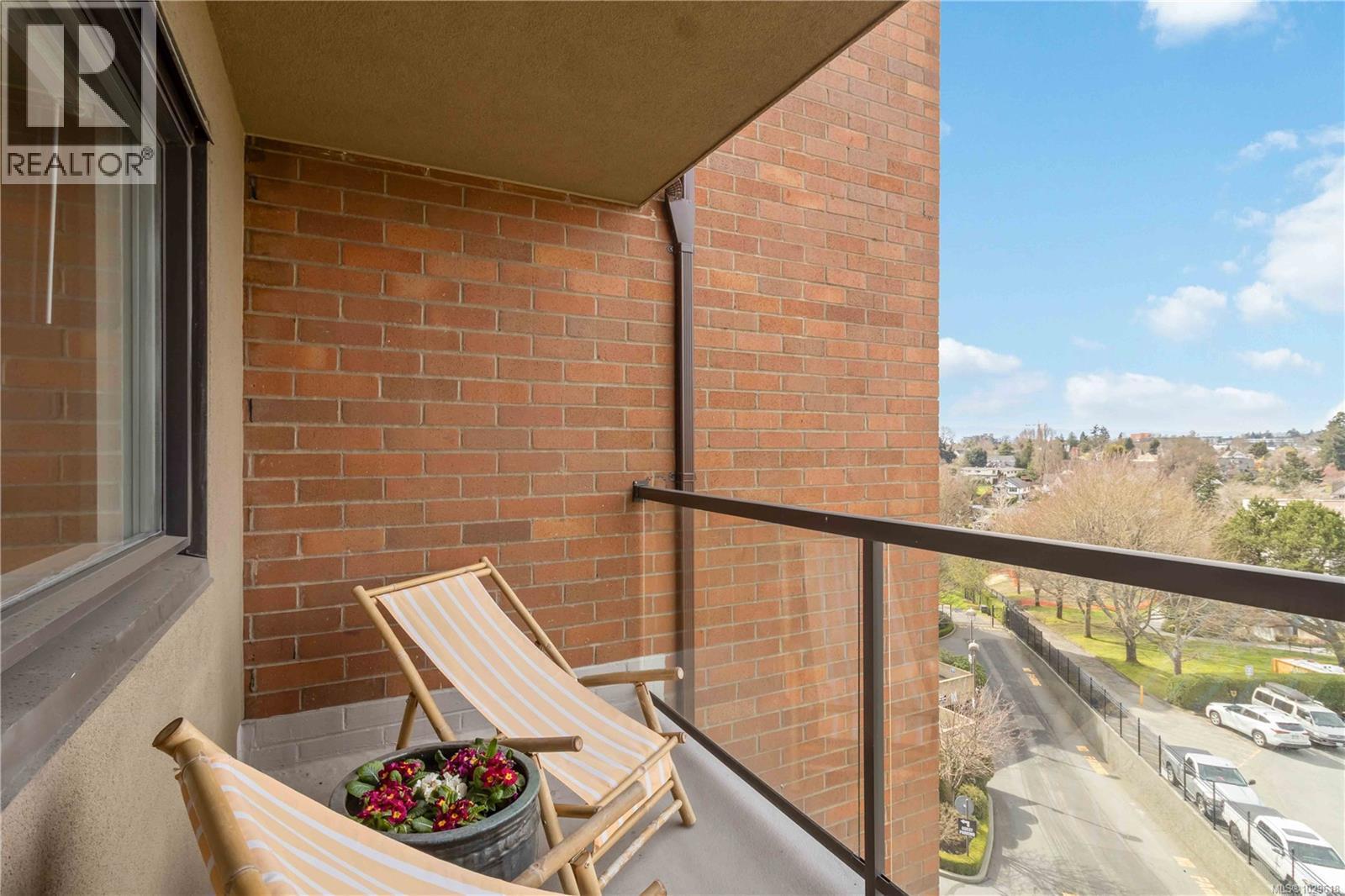 #508 103 GORGE RD E - 9