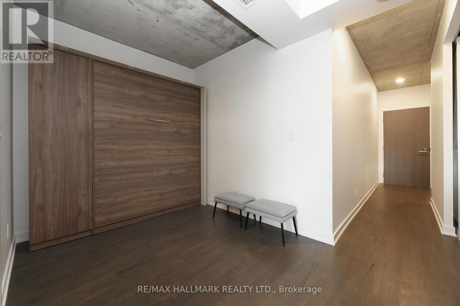 #211 109 OSSINGTON AVENUE - 21