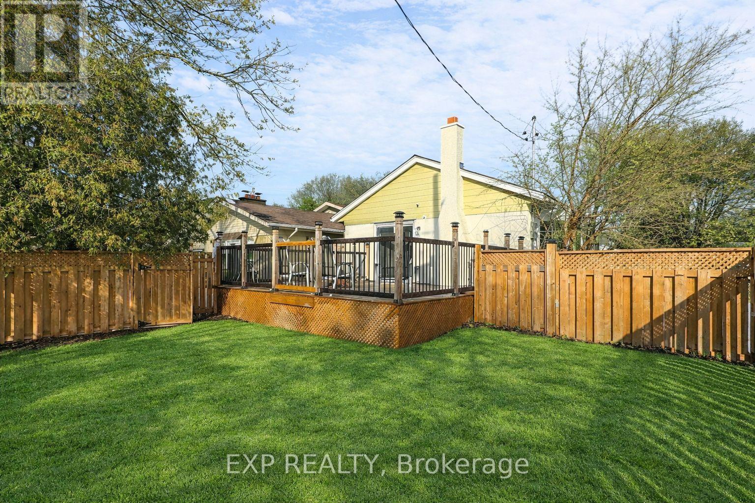 12 BONNECHERE CRESCENT - 41