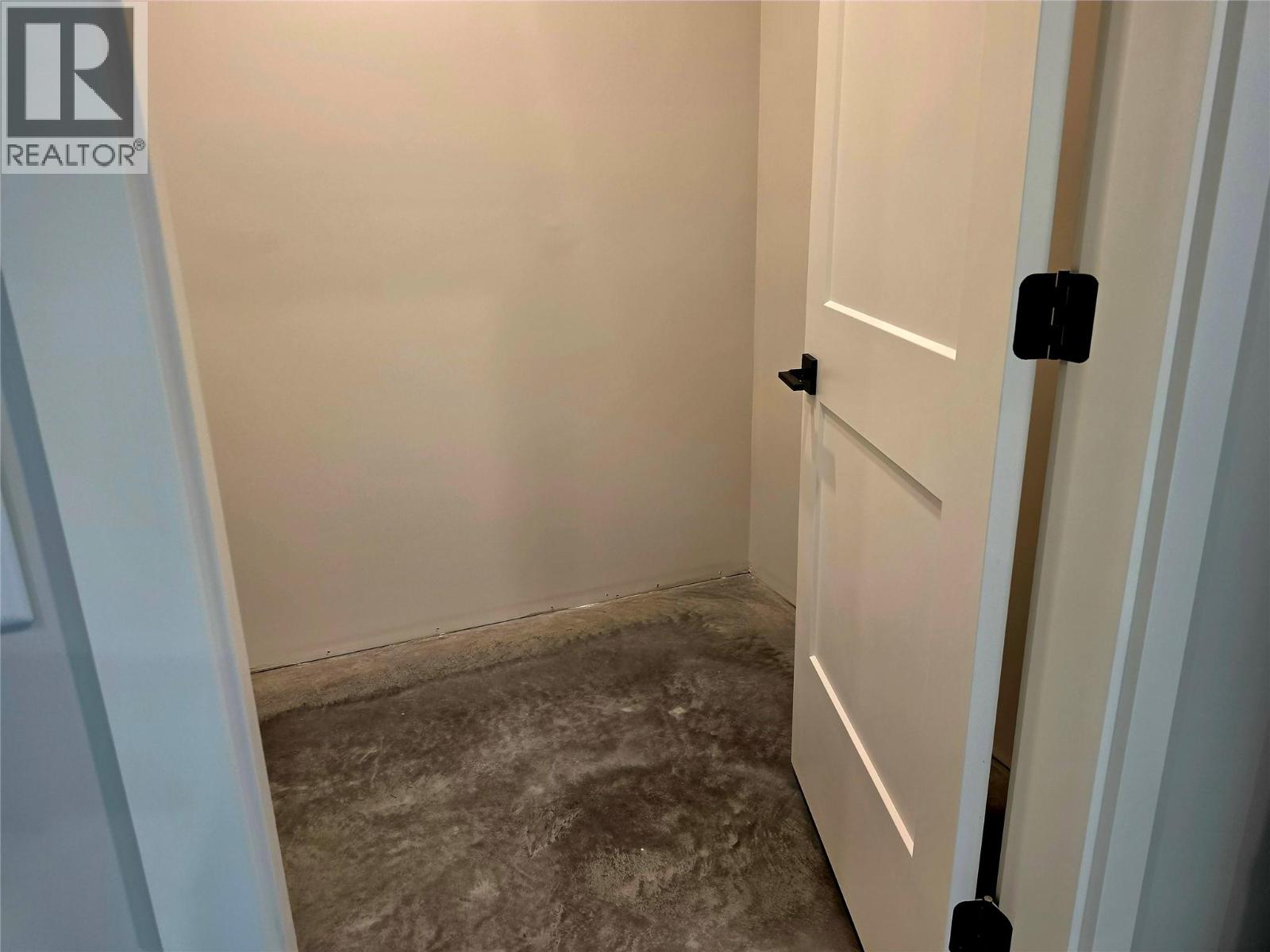 2801 HARLOW ROAD - 25