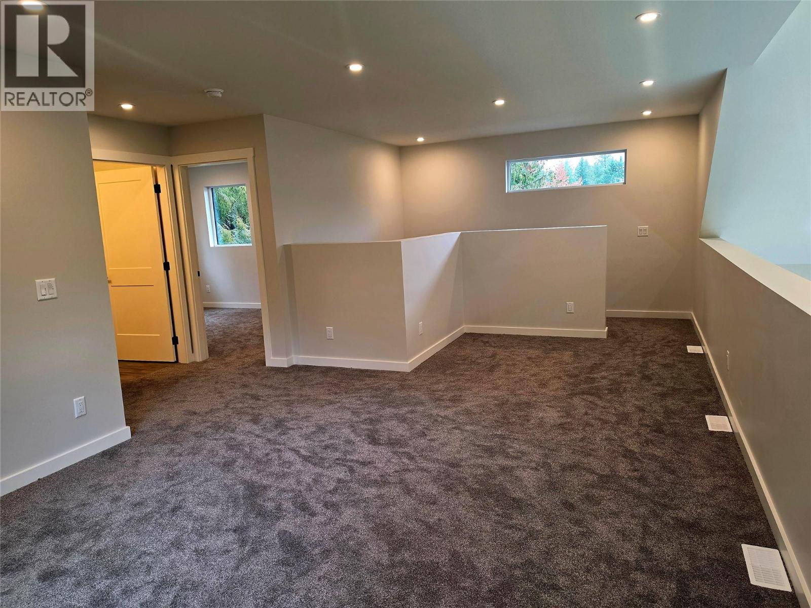 2801 HARLOW ROAD - 33