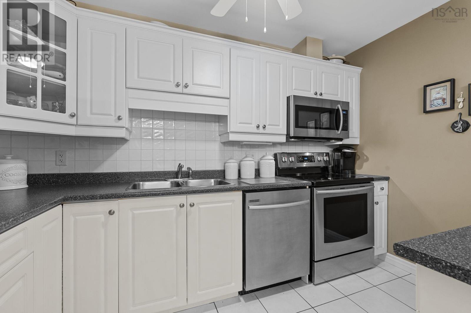 Property 12 of 45 of 407 36 Southgate Drive