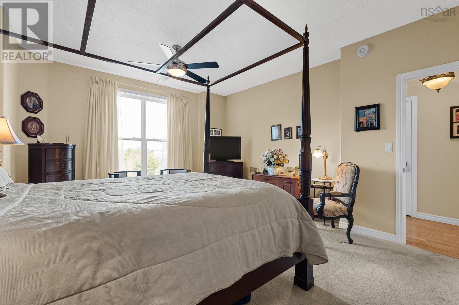 Property 15 of 45 of 407 36 Southgate Drive