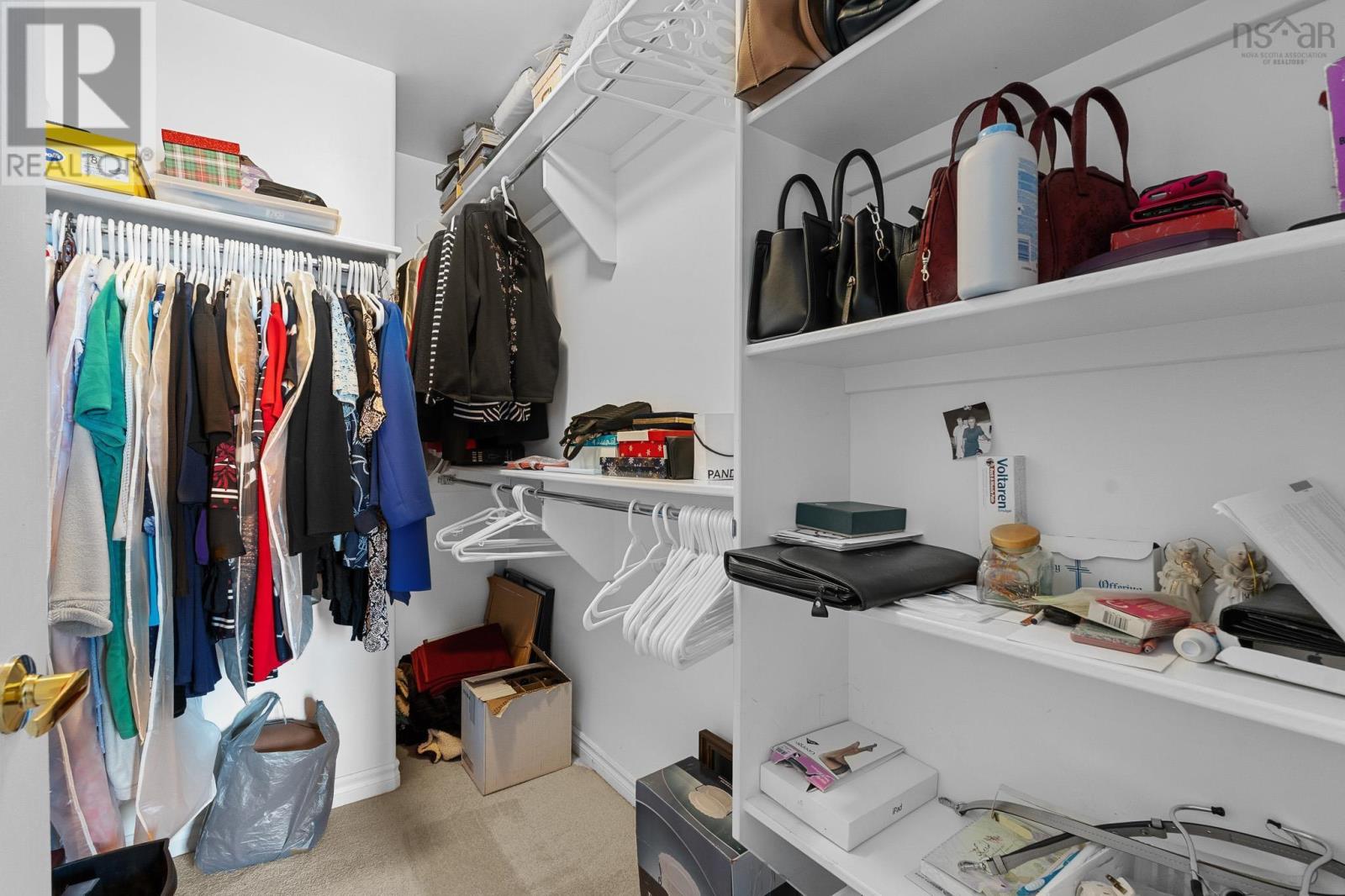 Property 21 of 45 of 407 36 Southgate Drive