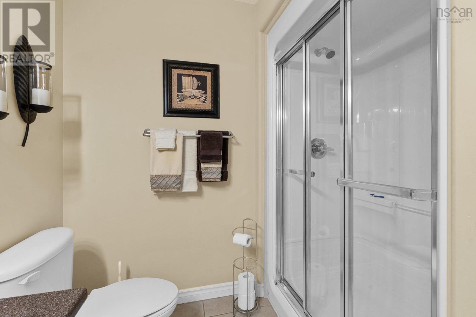 Property 22 of 45 of 407 36 Southgate Drive