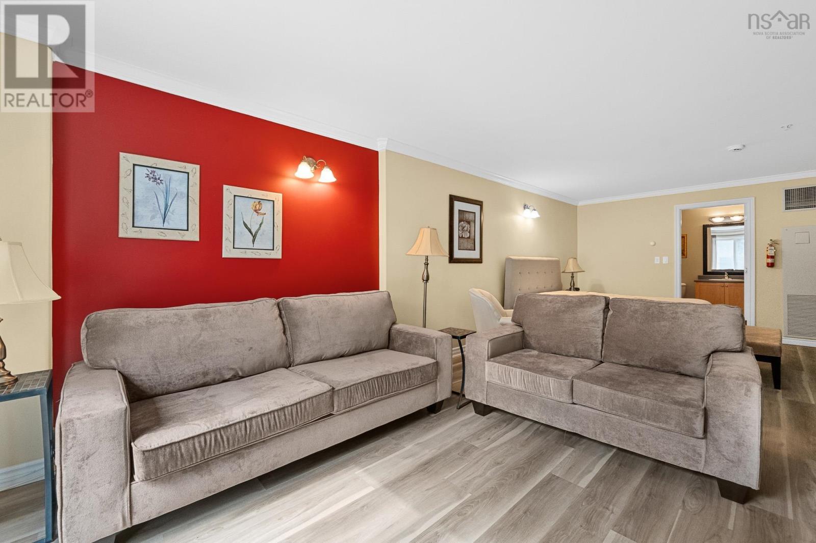 Property 5 of 45 of 407 36 Southgate Drive