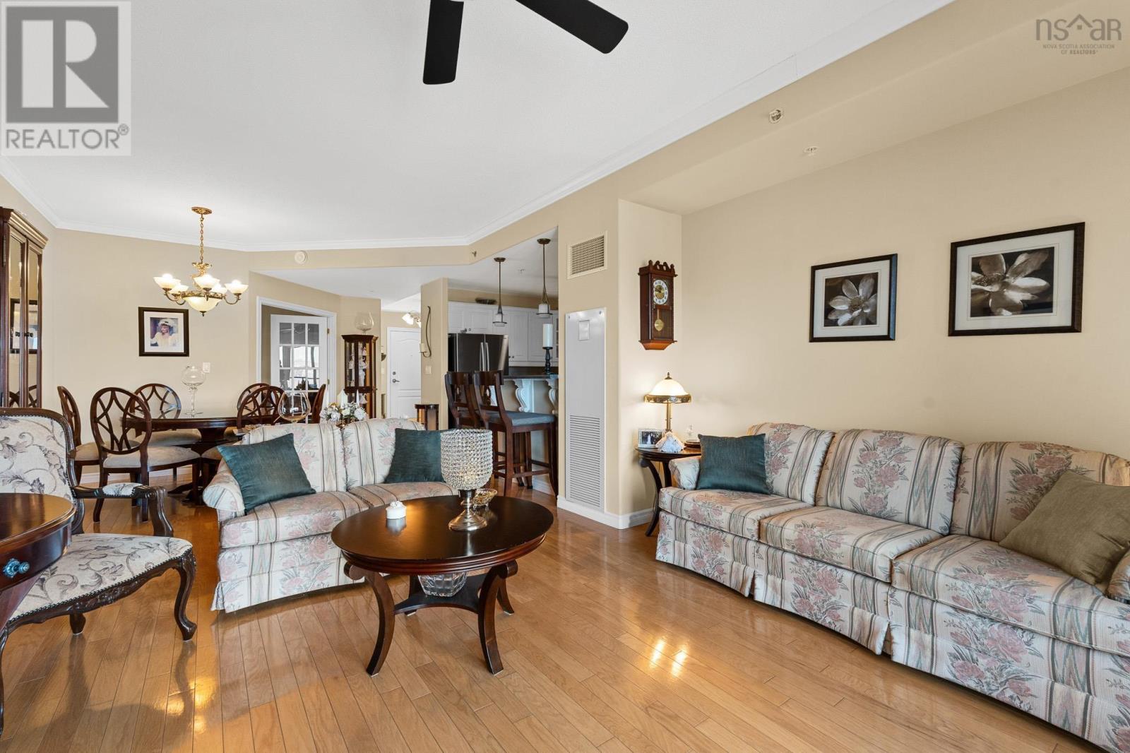 Property 24 of 45 of 407 36 Southgate Drive