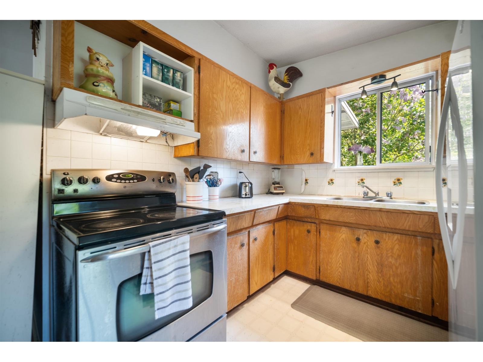 1056 STEVENS STREET, White Rock