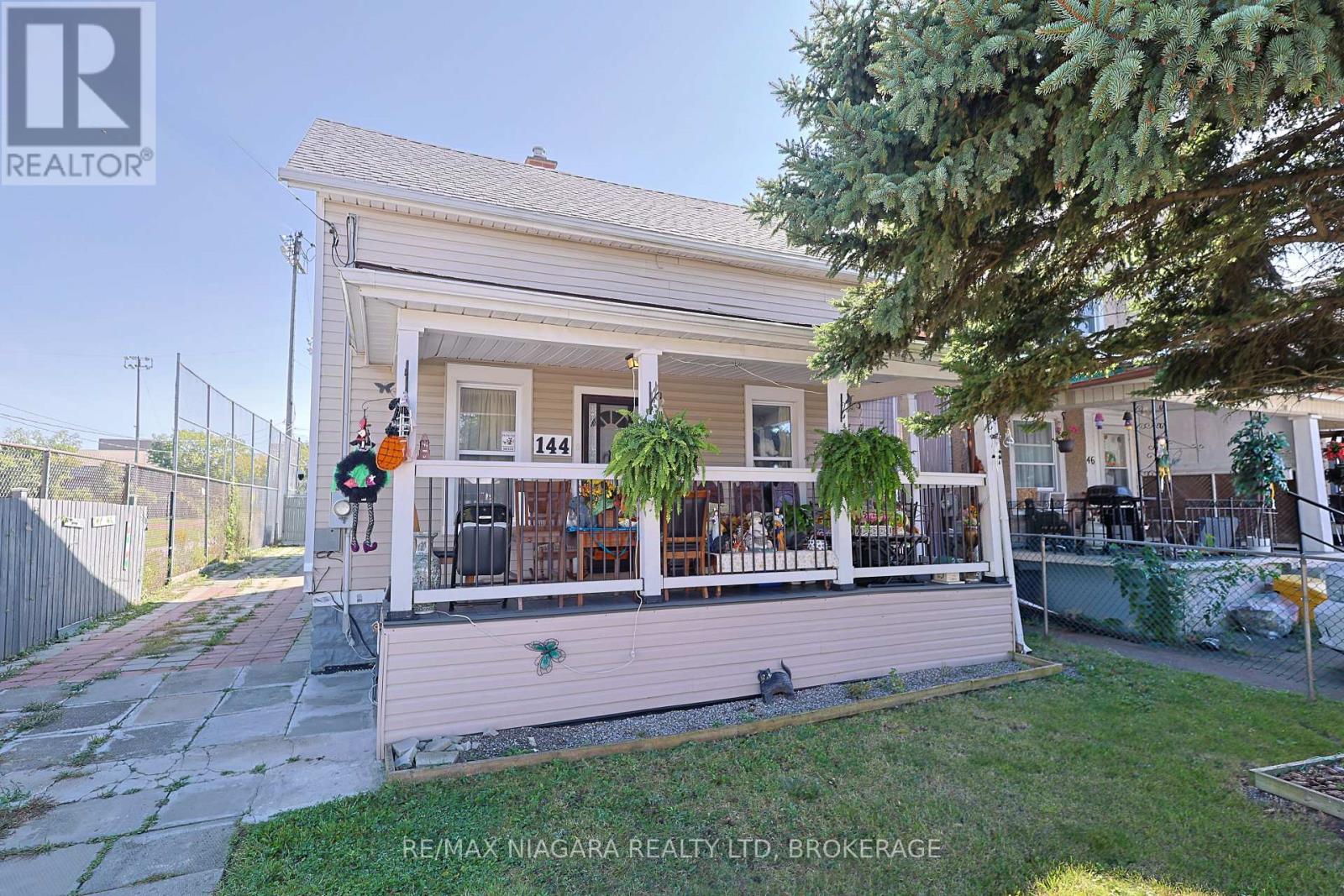 144 BURGAR STREET - 1