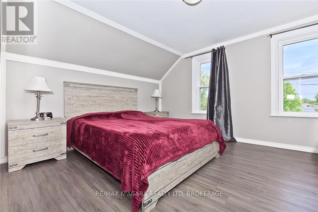 144 BURGAR STREET - 8