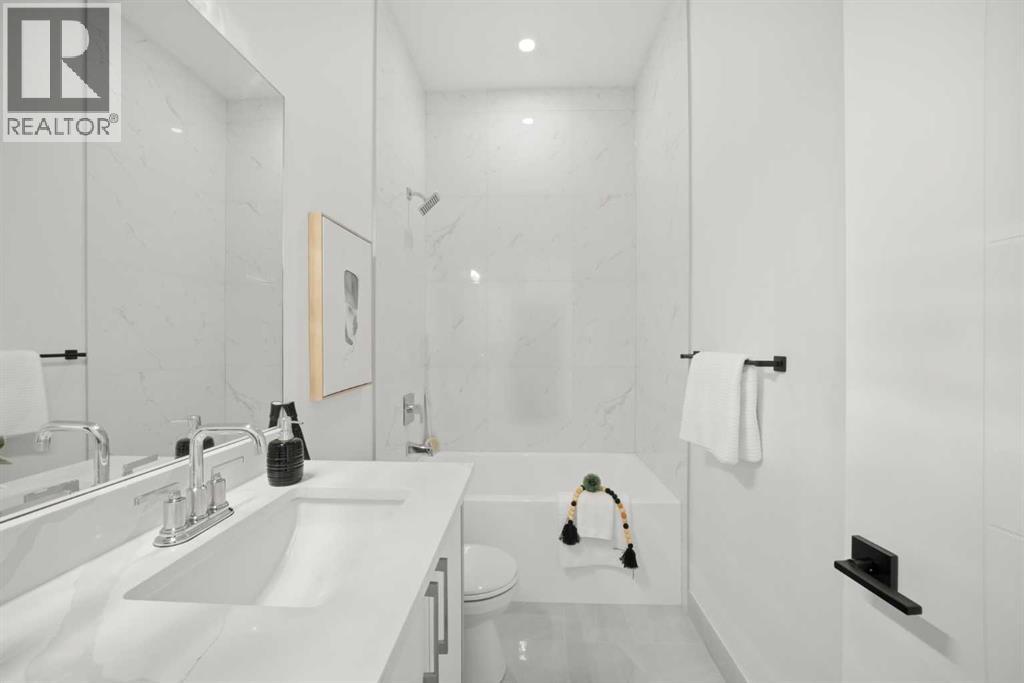 8520 33 Avenue NW, Calgary, Alberta