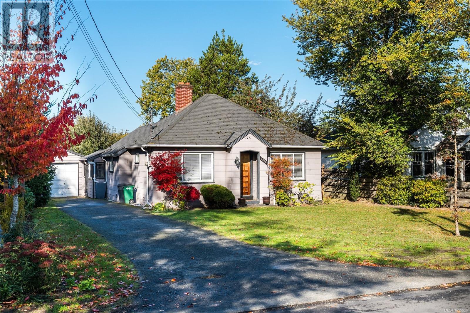 2926 COLQUITZ AVE - 11