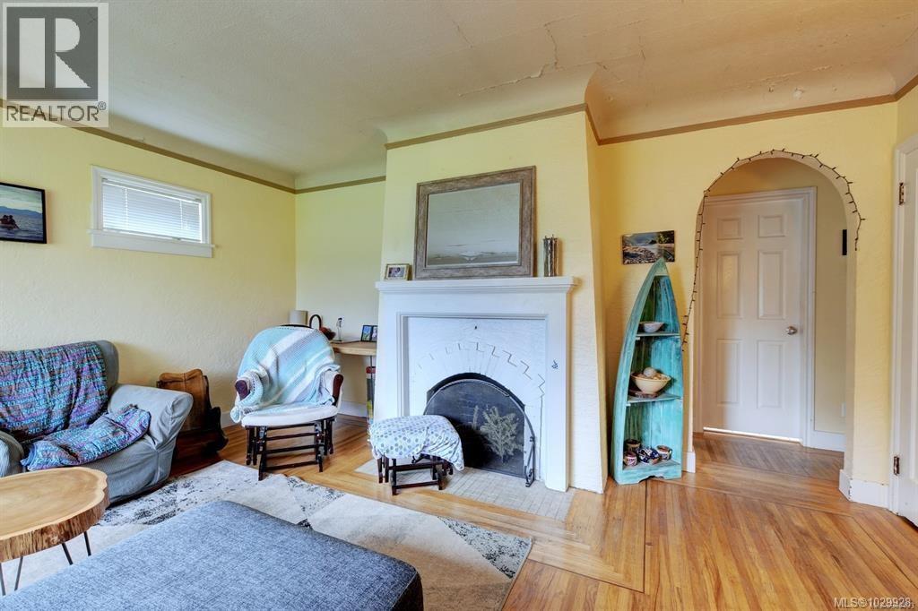2926 COLQUITZ AVE - Image 3