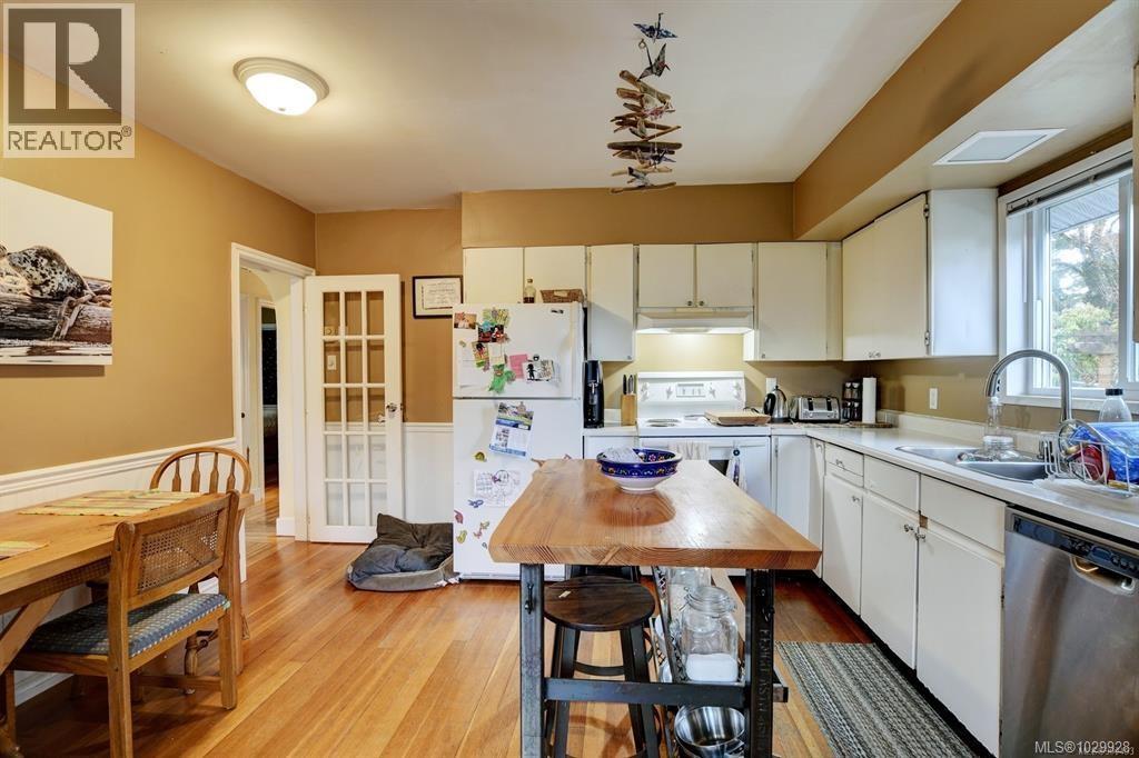 2926 COLQUITZ AVE - 8