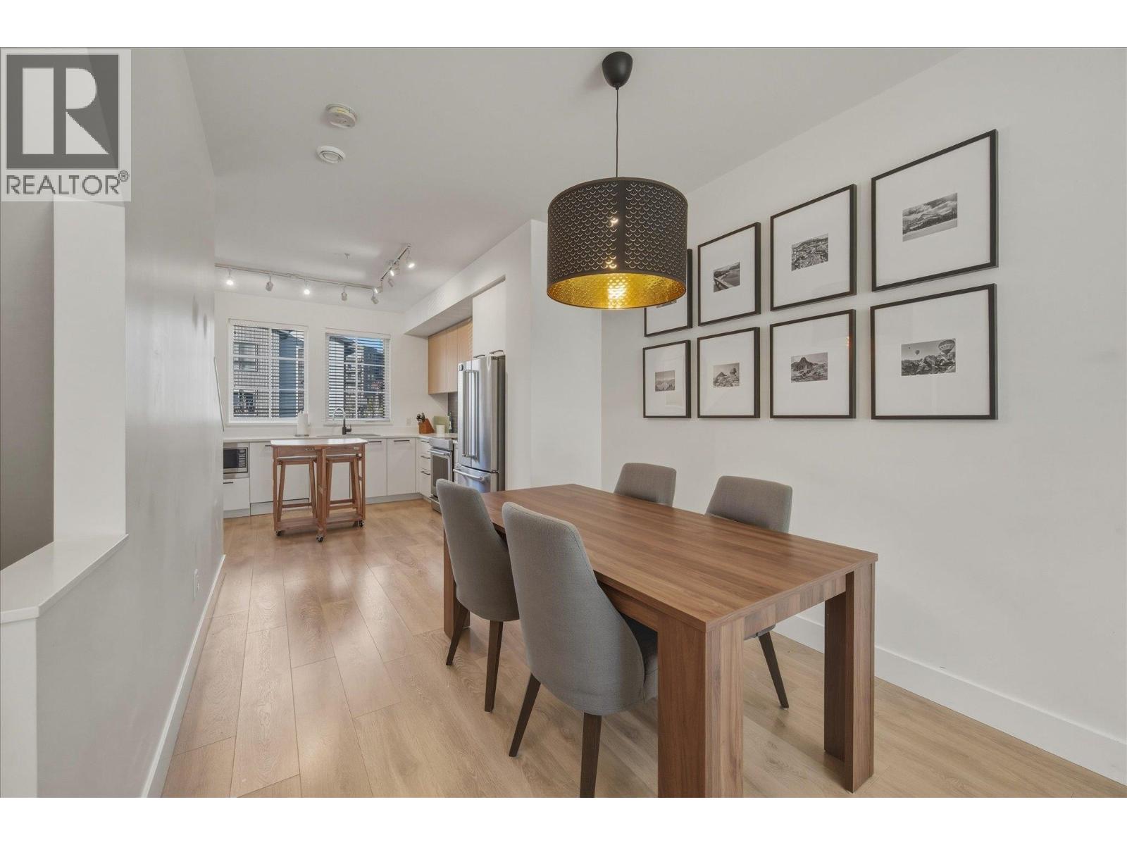 1361 MARINASIDE PLACE, Squamish