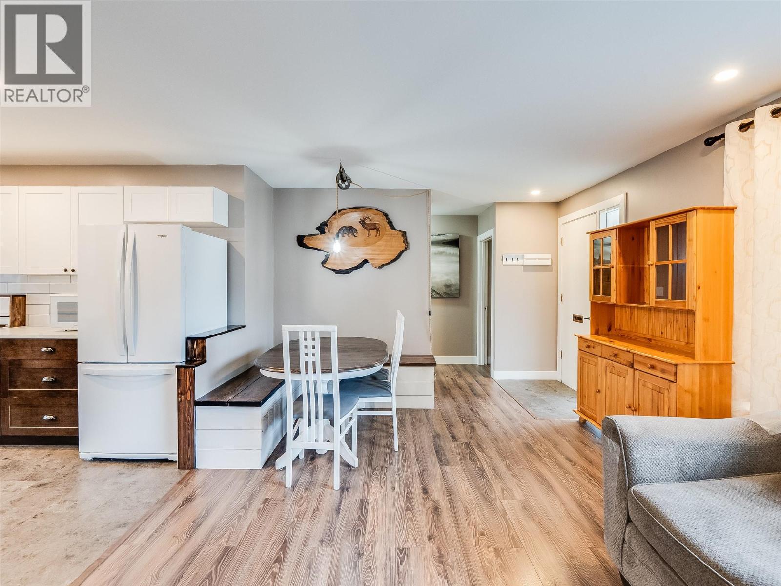 204 PINEWOOD DRIVE - 14