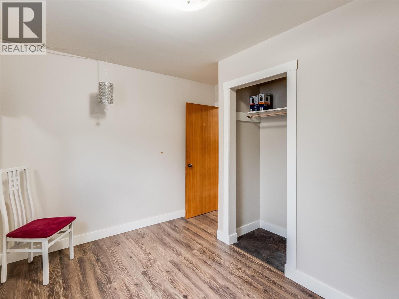 204 PINEWOOD DRIVE - 21