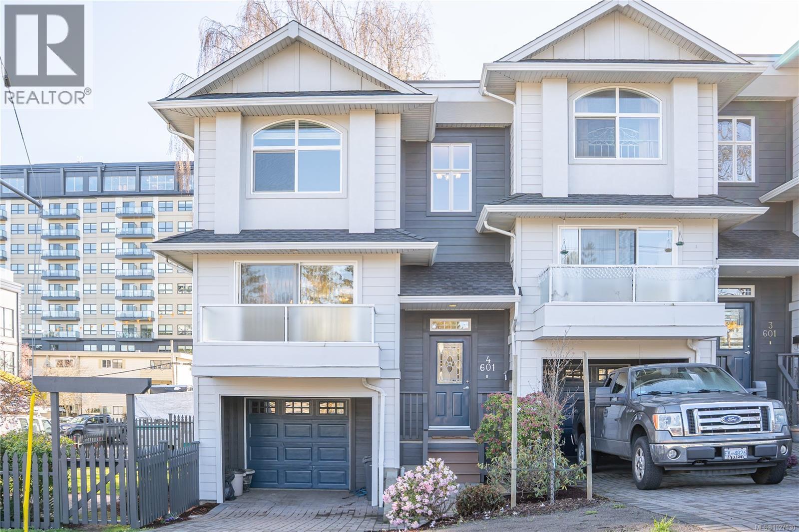 4 601 Nelson Street, Esquimalt